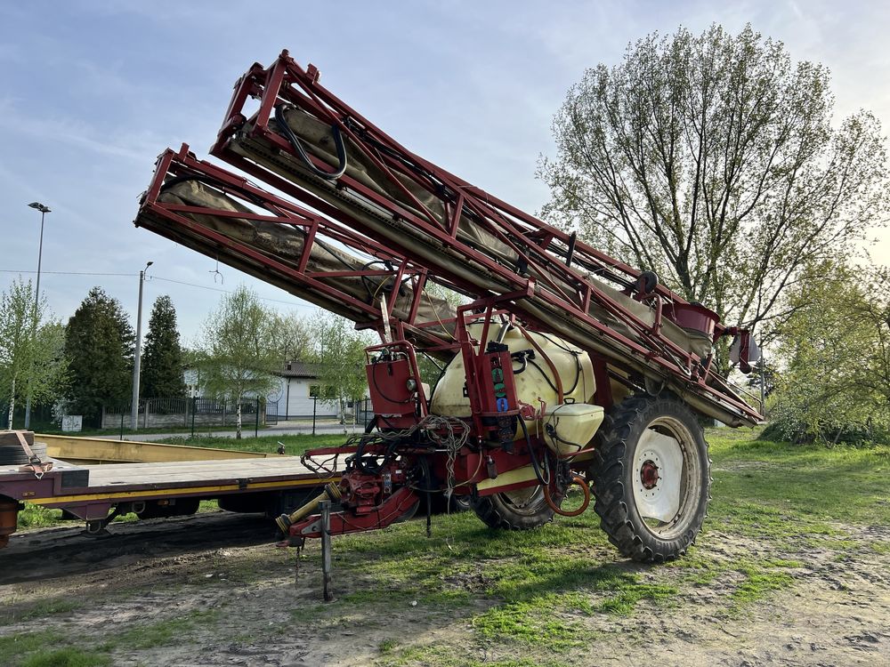 Opryskiwacz ciągany Hardi Commander 2800l 27m rękaw sprowadzony