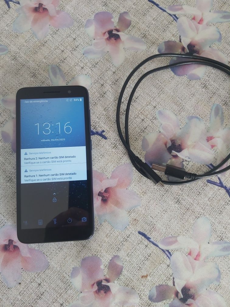 Qilive 5033F novo
nunca usado 
estado imaculado 
Dual SIM