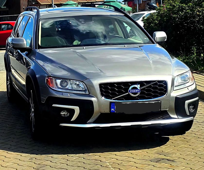 Volvo XC 70 Volvo XC70 T6 AWD – 304 KM – 2015 –LPG 140L. STAN BDB