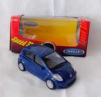 Модель автомобіля Toyota Yaris масштабі 1:43