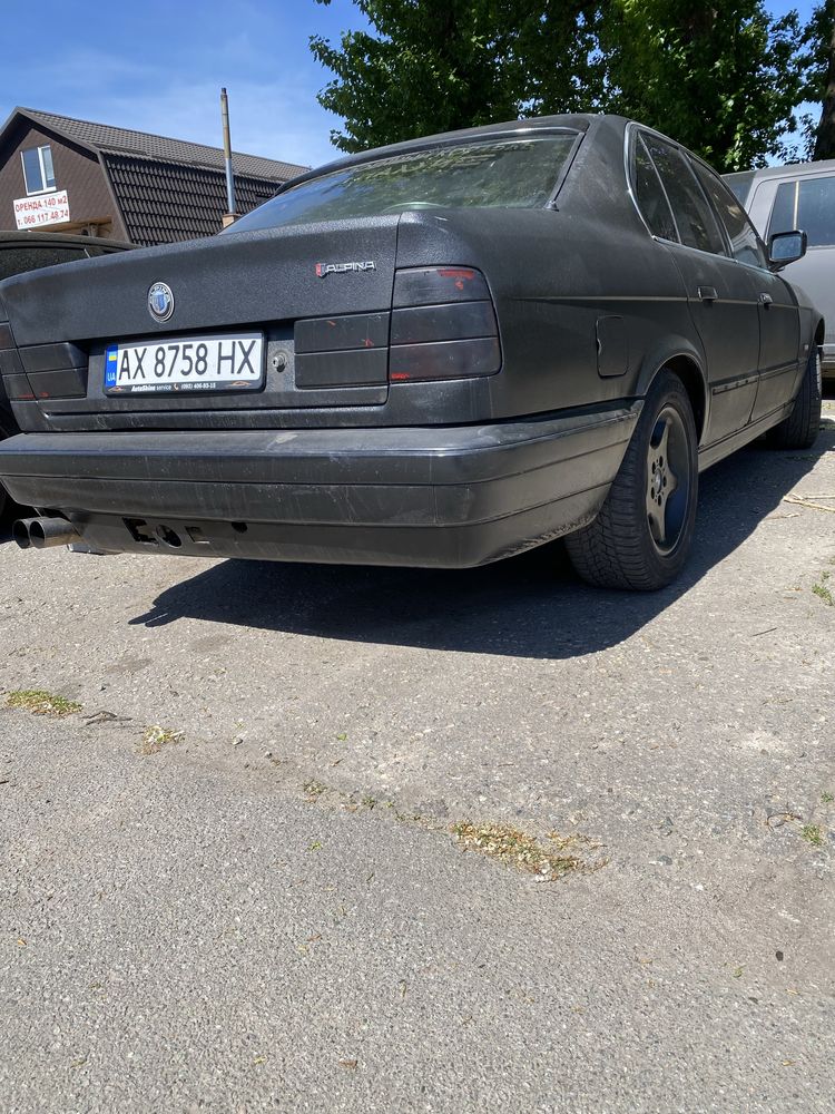 Автомобиль Бмв Е34