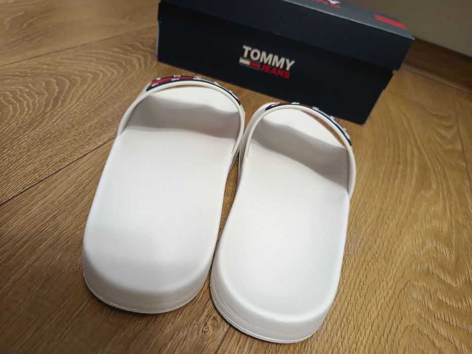 Klapki Tommy Jeans ecru roz 36