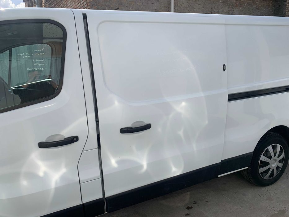 Розборка Опель Виваро 3 шрот Opel Vivaro 3 Renault Trafic капот кузов