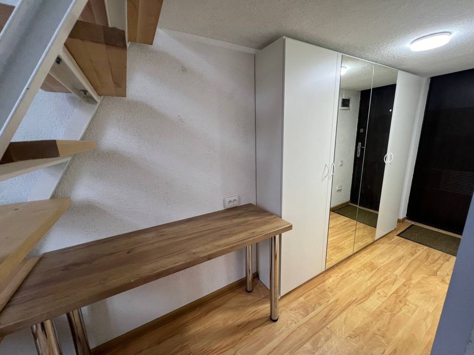 Дворівнева смарт-квартира в центрі