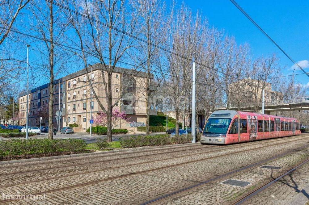 T2+1 Renovado com Garagem na Senhora da Hora.