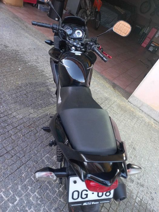 Honda CBF125 - em bom estado