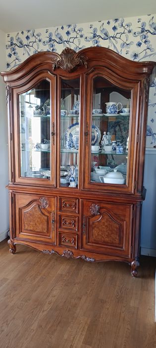 Kredens po renowacji