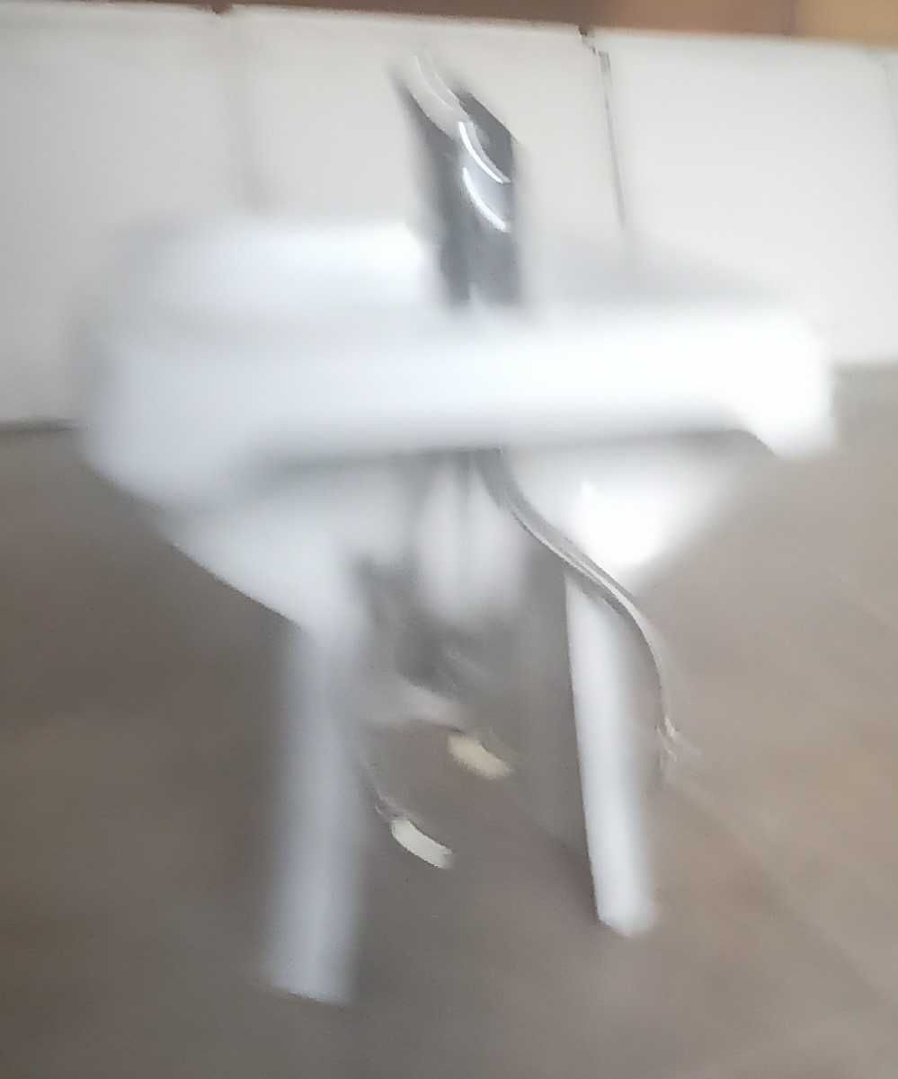 Bidé com torneira