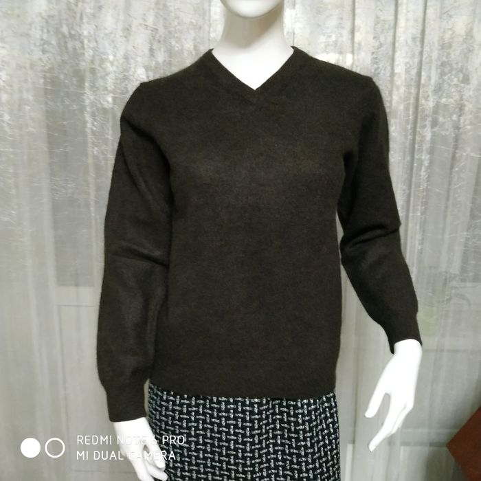 Жіночий светр зі 100 % кашеміру. 46 розміру..
