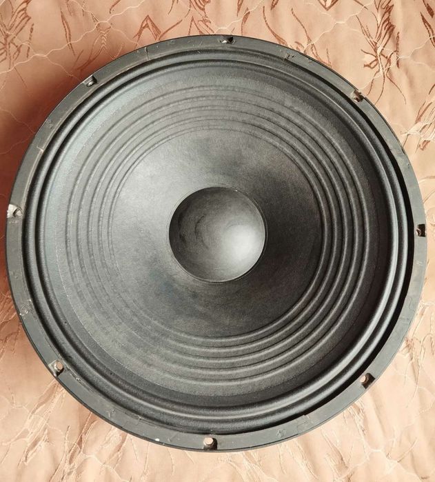 Професійний підсилювач потужності PHONIC MAX2500.Динамік MAG M1523.