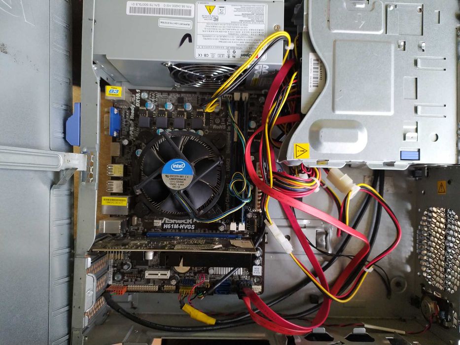 Komputer gamingowy Windows 11/I3 3220/ 8gb/ 1TB/karta graficzna