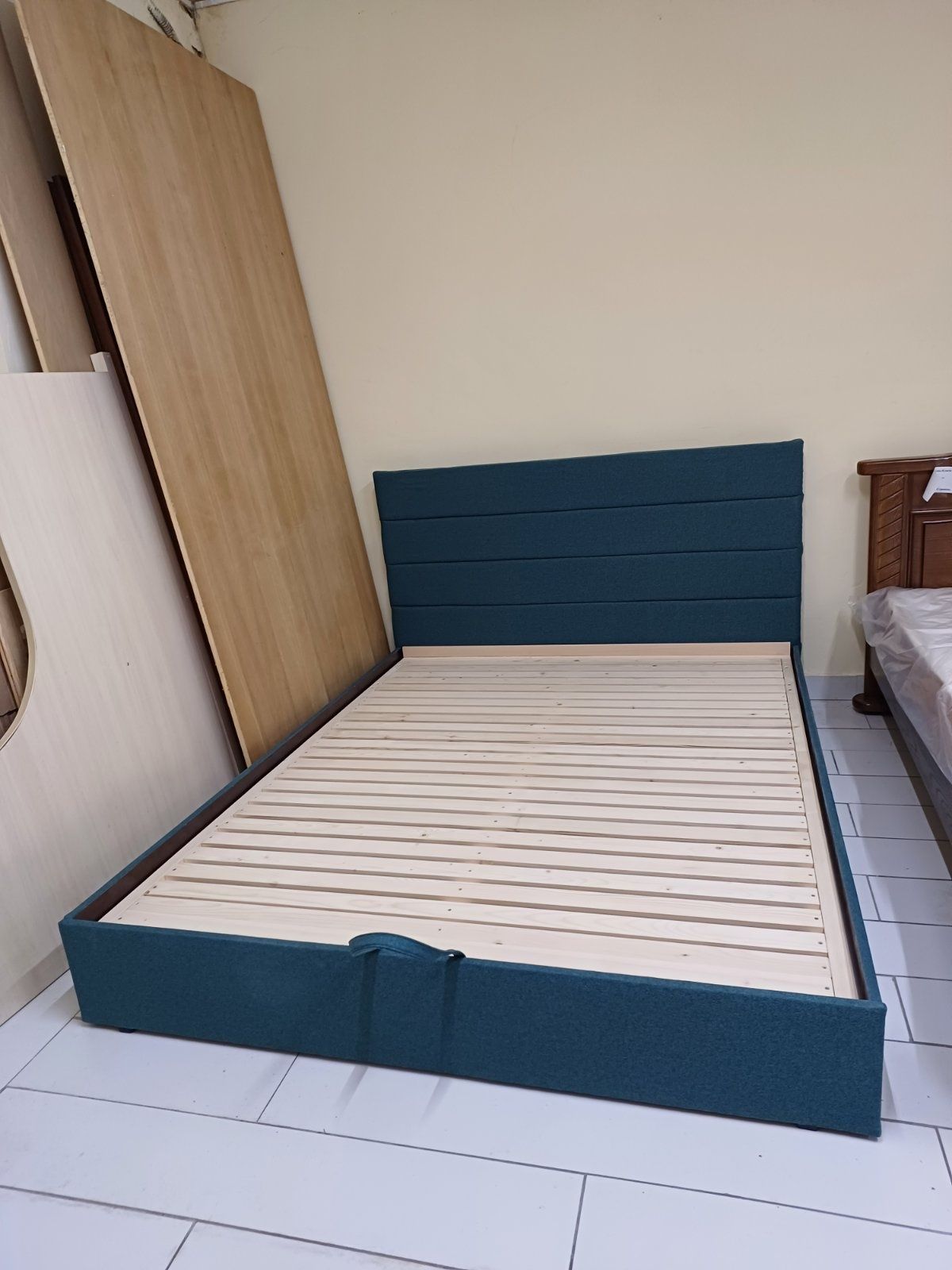 Ліжко двохспальне з підйомним механізмом ціна 12300 в наявності
