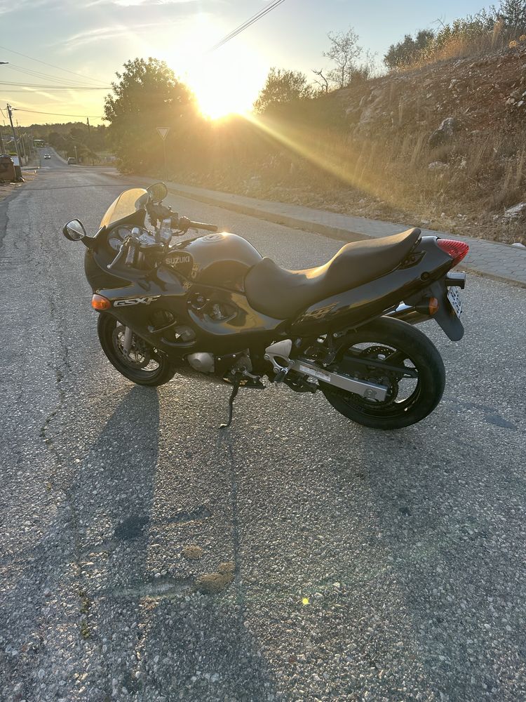 Suzuki gsx750f usada