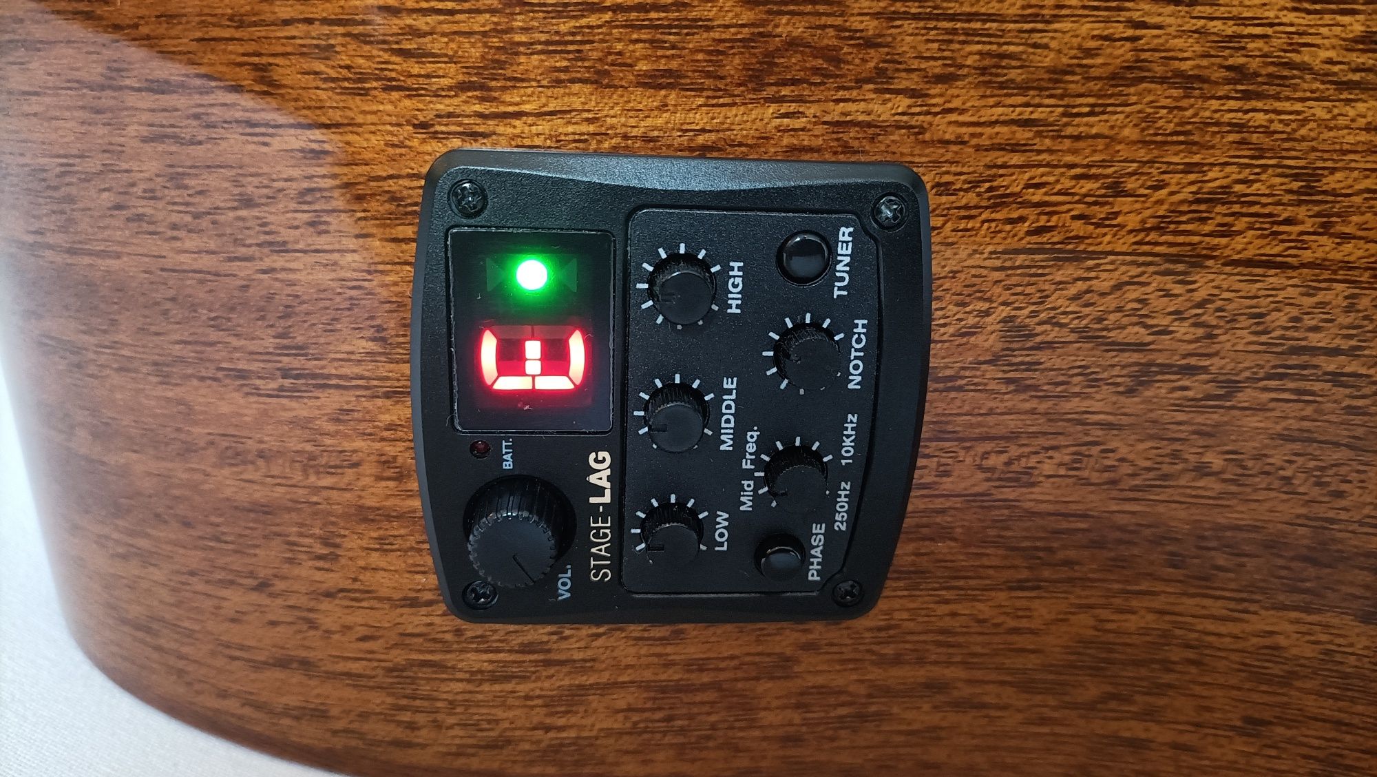 Guitarra Electroacústica Lâg T98DCE Khaya Maciça. NOVA! A ESTREAR!