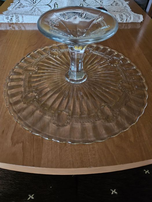 Patera na ciasto na nóżce