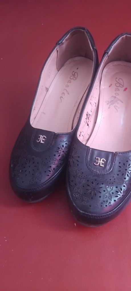 Туфли  . Босоножки женские  .37р 38 .39
