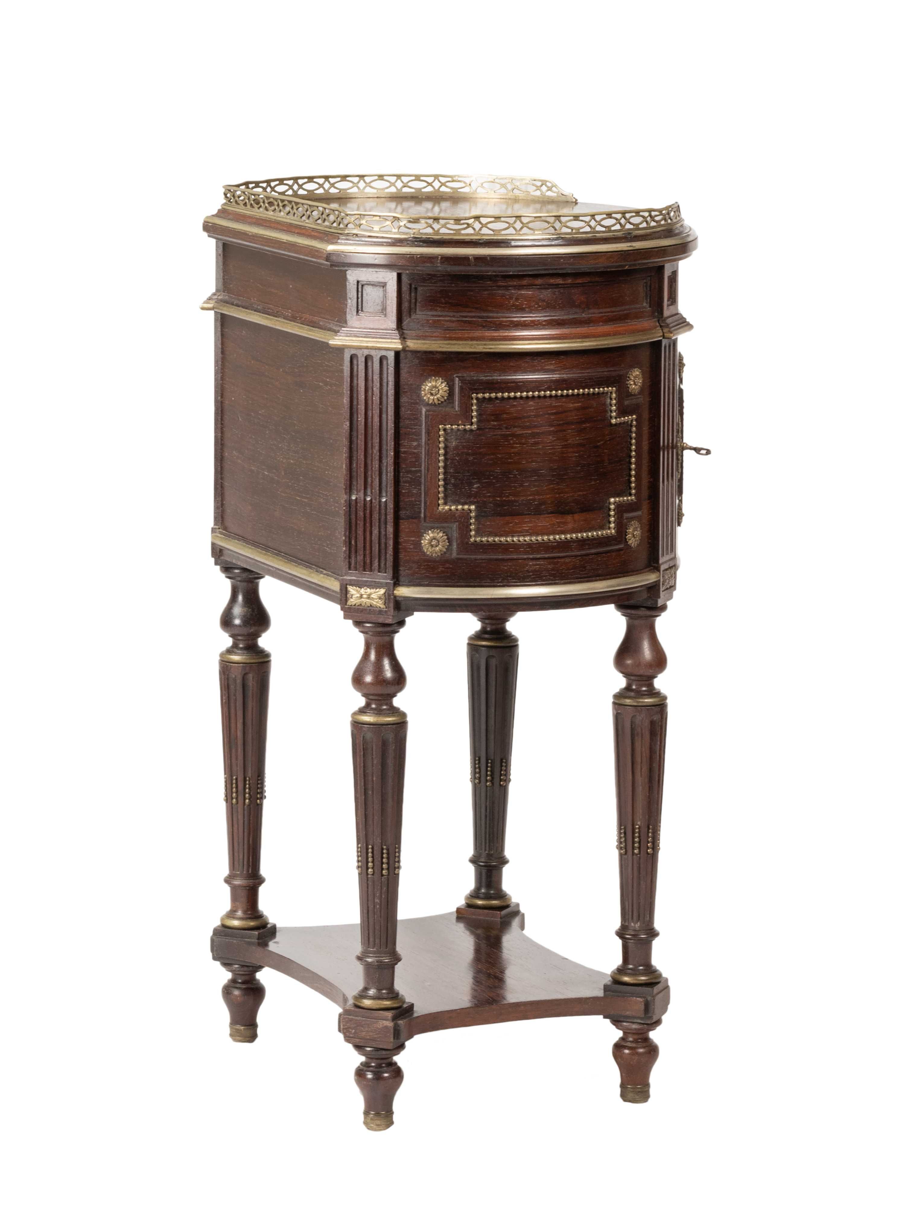 Conjunto cama e mesas pau santo Napoleão III | século XIX