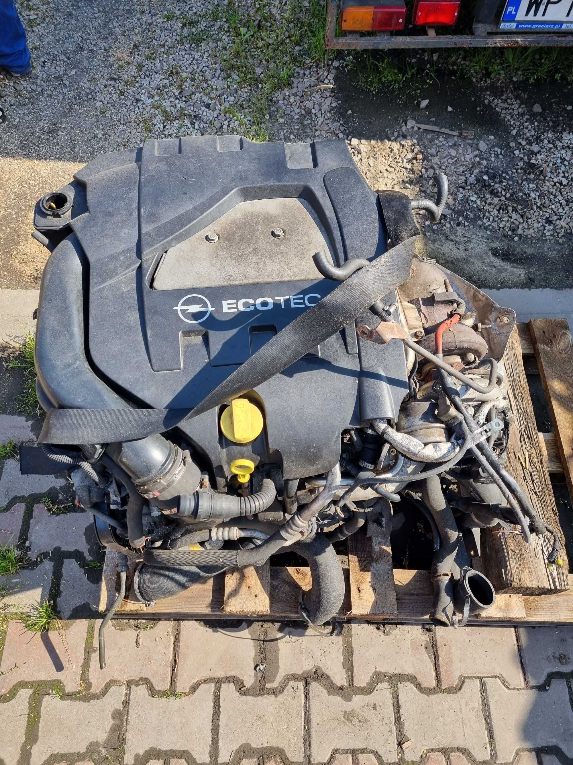 Opel Signum Lift Silnik Kompletny Z28NET