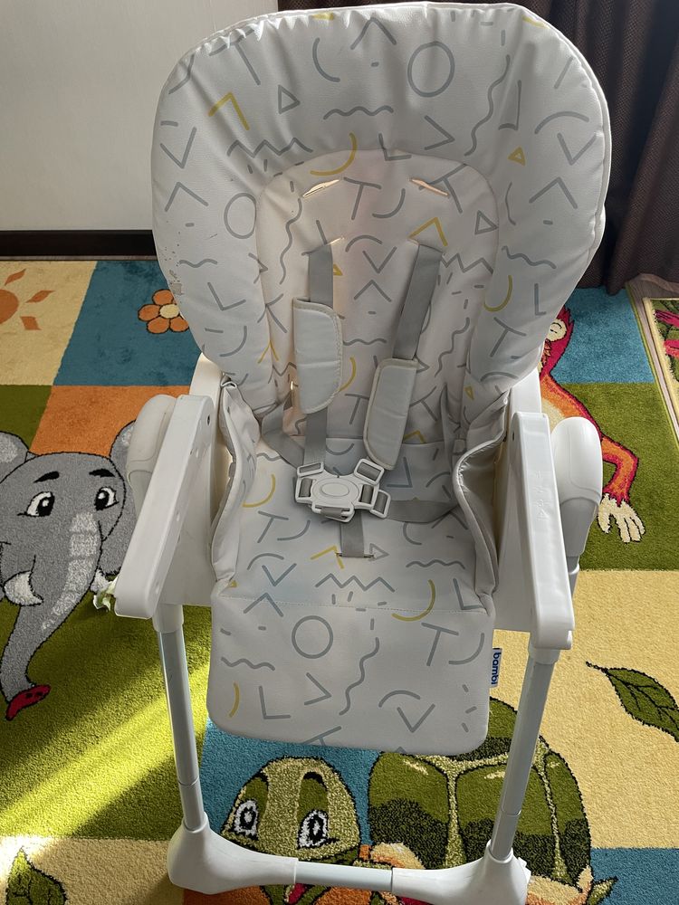 Дитячий стільчик для годування Bambi M 3822