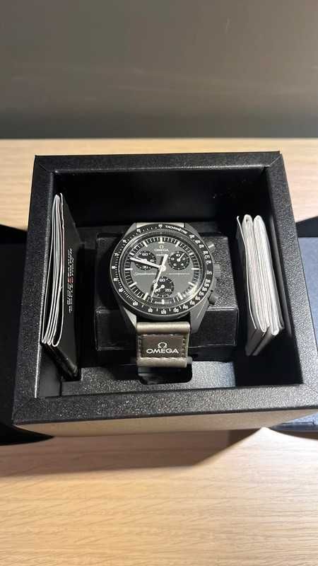 Ekskluzywny SO33A100 Omega x Swatch Merkury：Bioceramika i Merkury