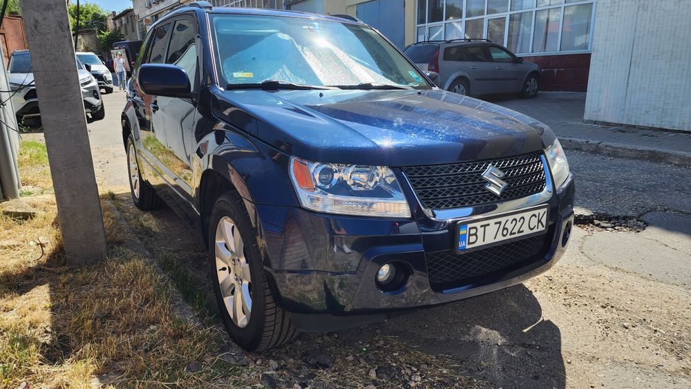 Suzuki Grand Vitara 2011, avtomat,  2.4.