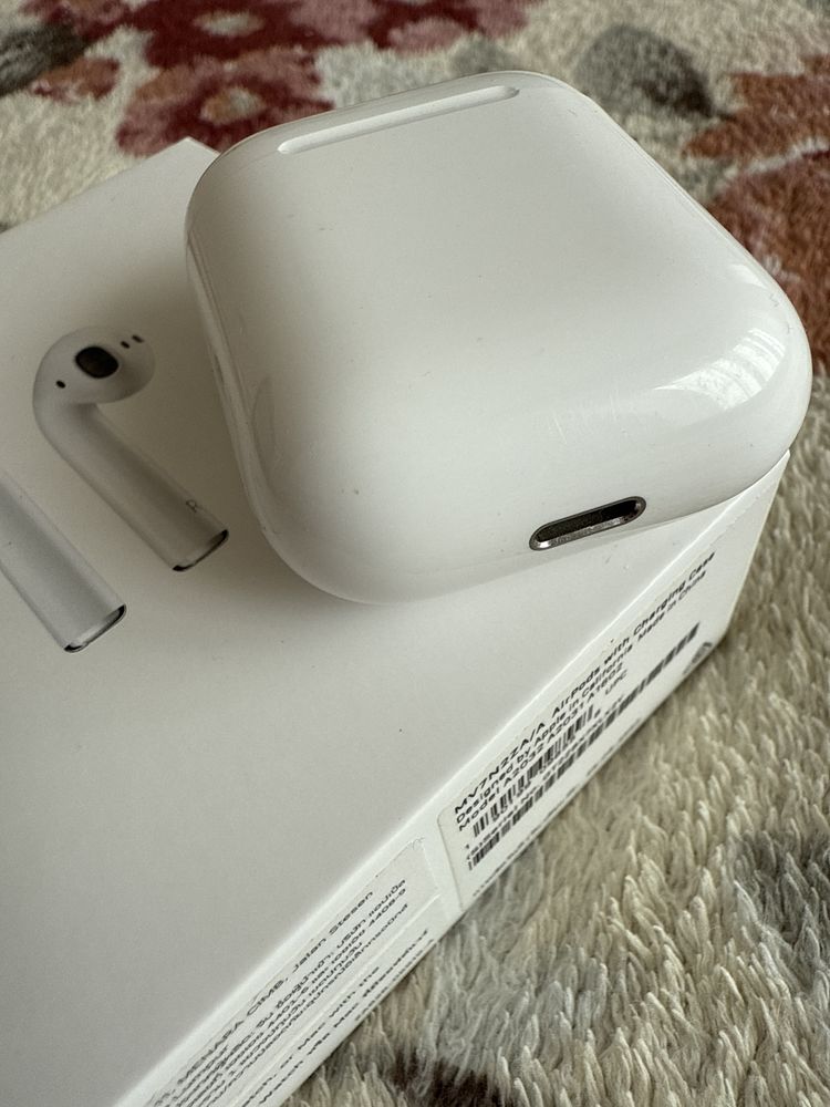 Наушники Apple AirPods 1 one