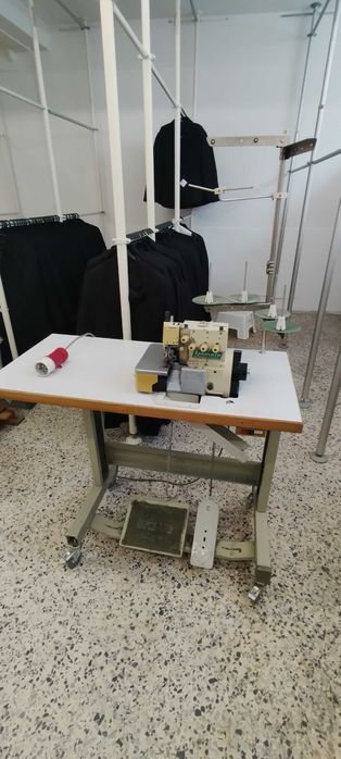 Máquina de Costura Corte e Cose - 2 agulhas | 2 linhas TRIFÁSICA