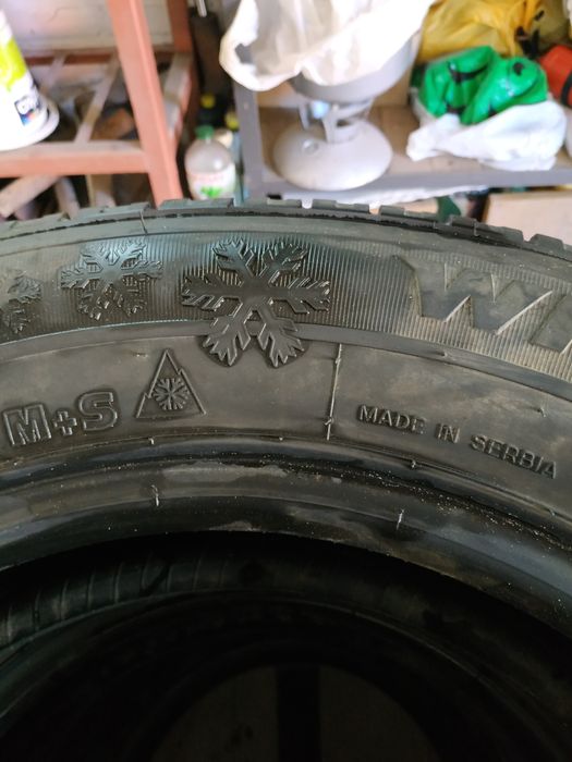 Шини зимові R16с 225/75