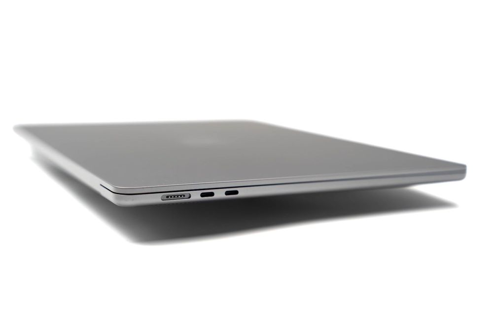 Nowy MacBook Air 15” M3 –Space Grey 16 GB 512 GB