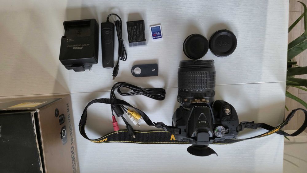Nikon D5300  z obiektywem 18-105mm Stan Idealny