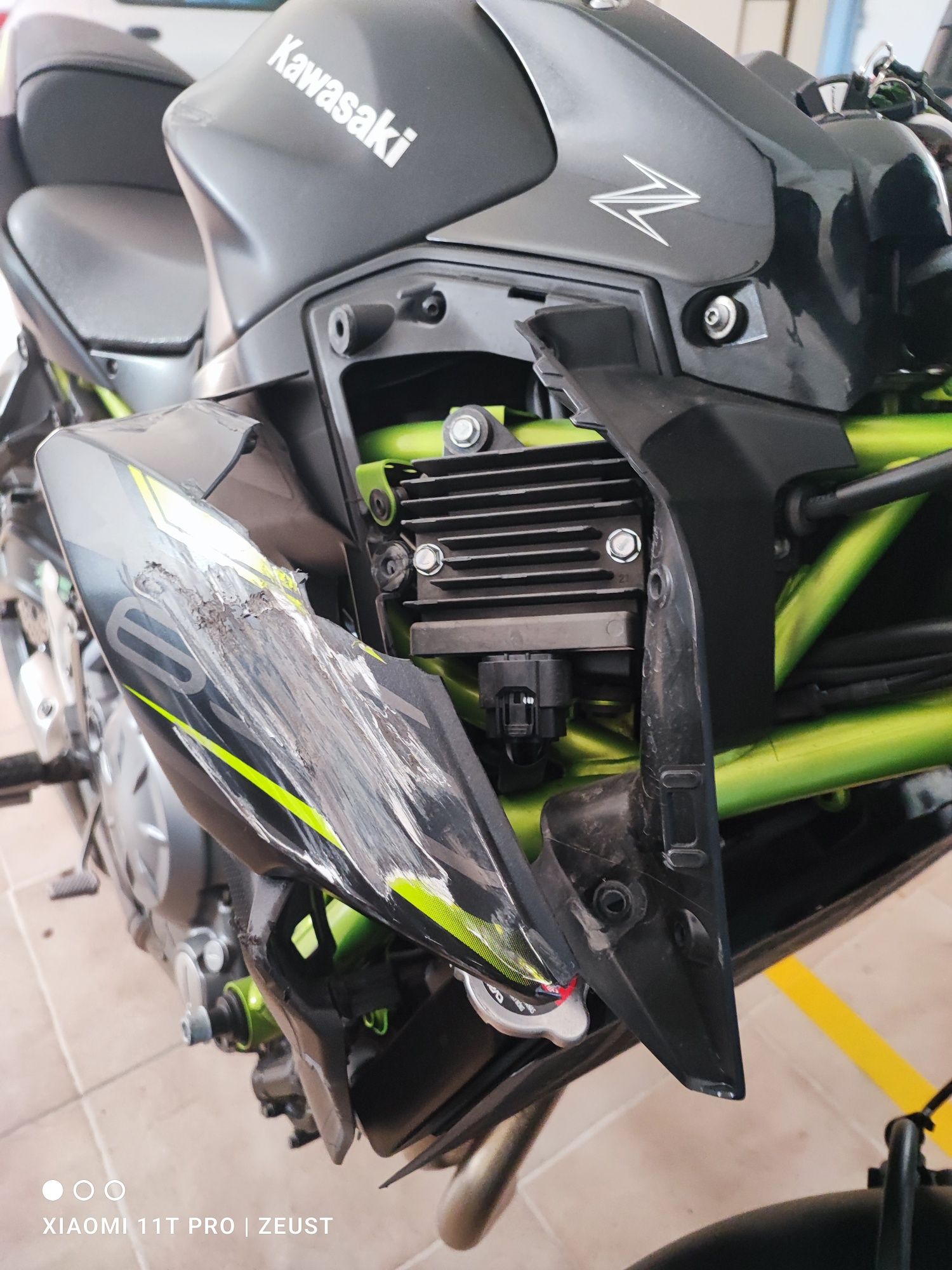 Kawasaki Z650 Acidentada