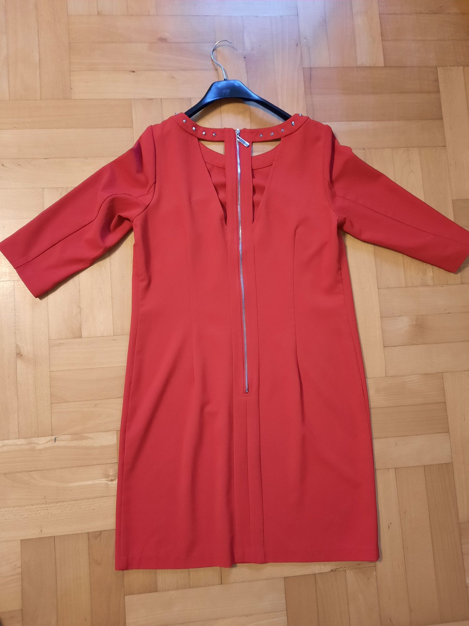 Sukienka czerwona Mohito