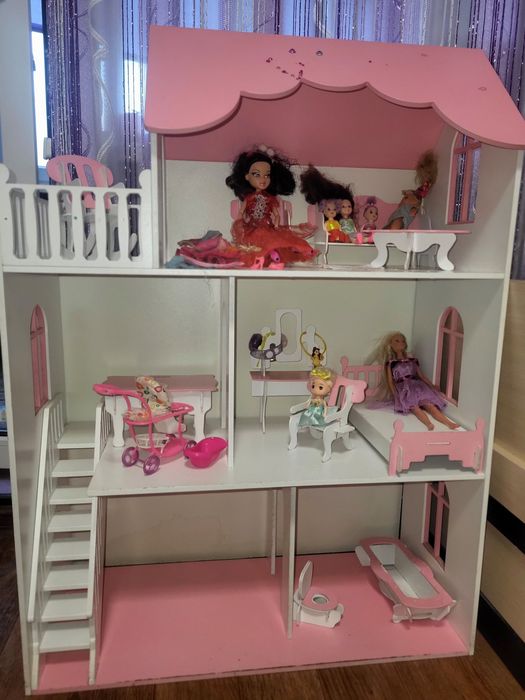 Кукольный домик для кукол