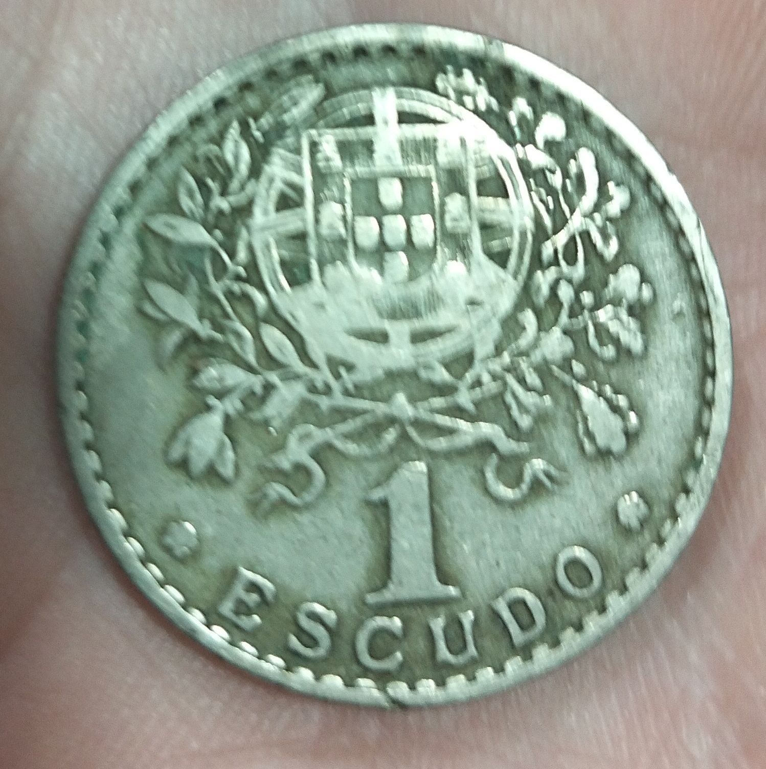 2 moedas de 1 escudo 1946 e 1952