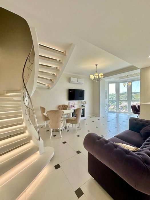 Продам 3к квартиру ЖК Акварель