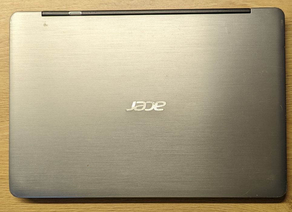 Używane uszkodzone laptopy - ACER, TOSHIBA