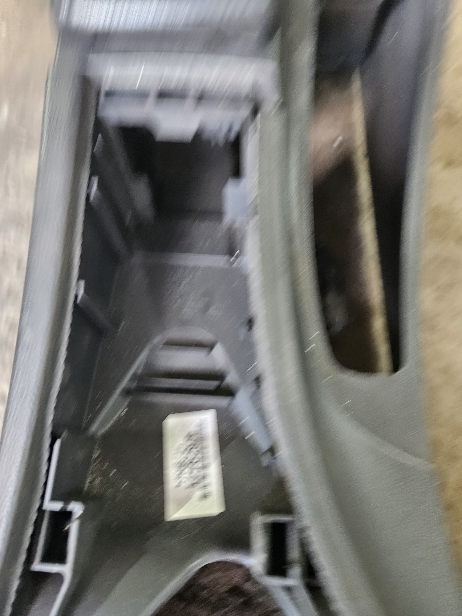 Podłokietnik tunel BMW 3 e90 e91 e92 e93