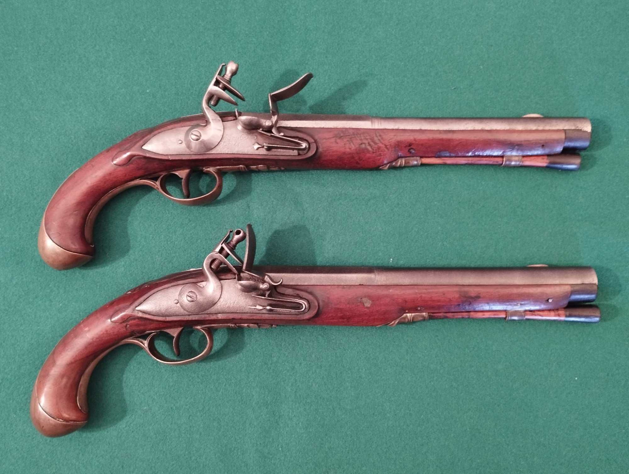 Par de pistolas de oficial  silex de cavalaria  do Império Napoleónico