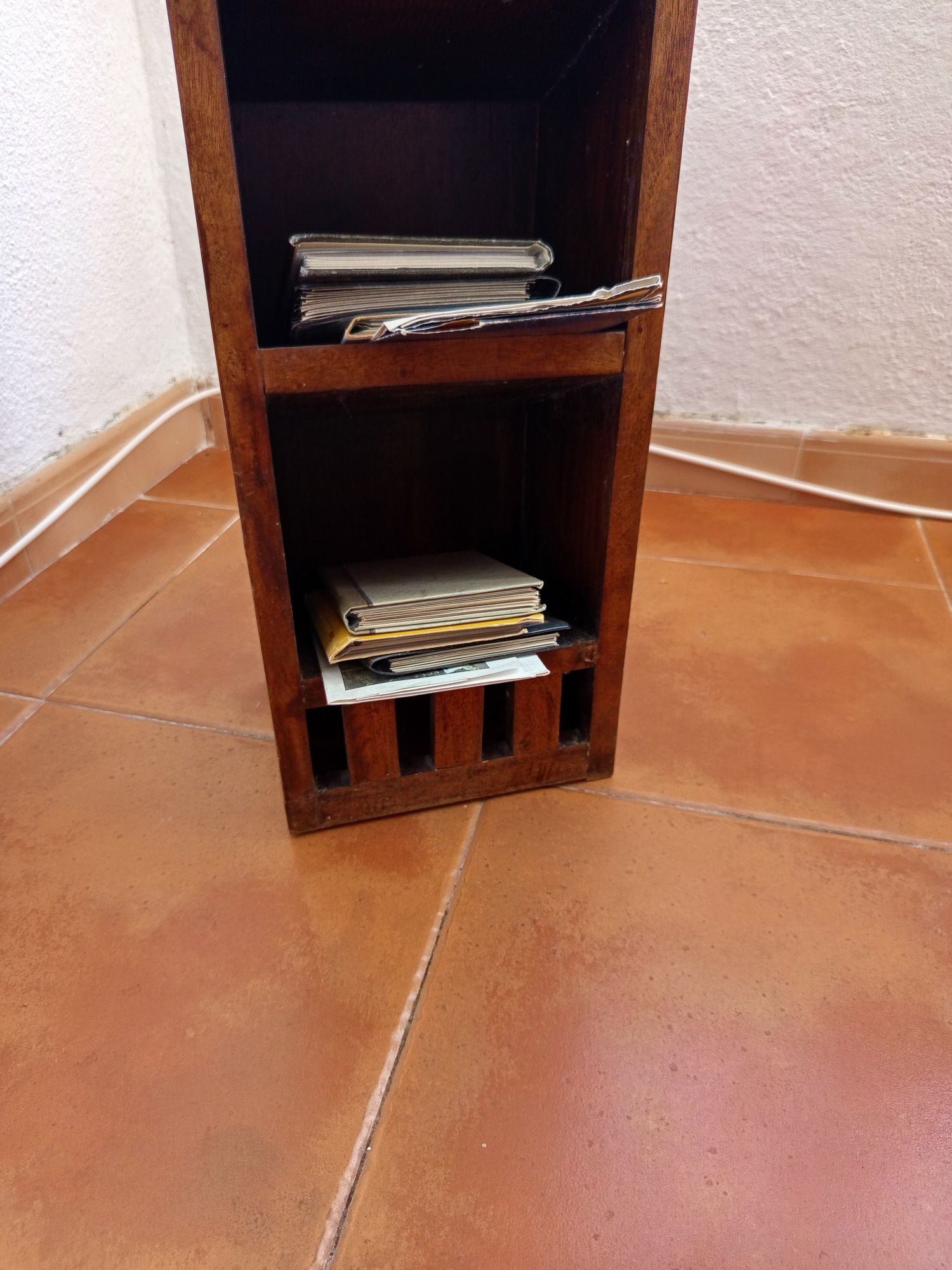 Estante porta CDs