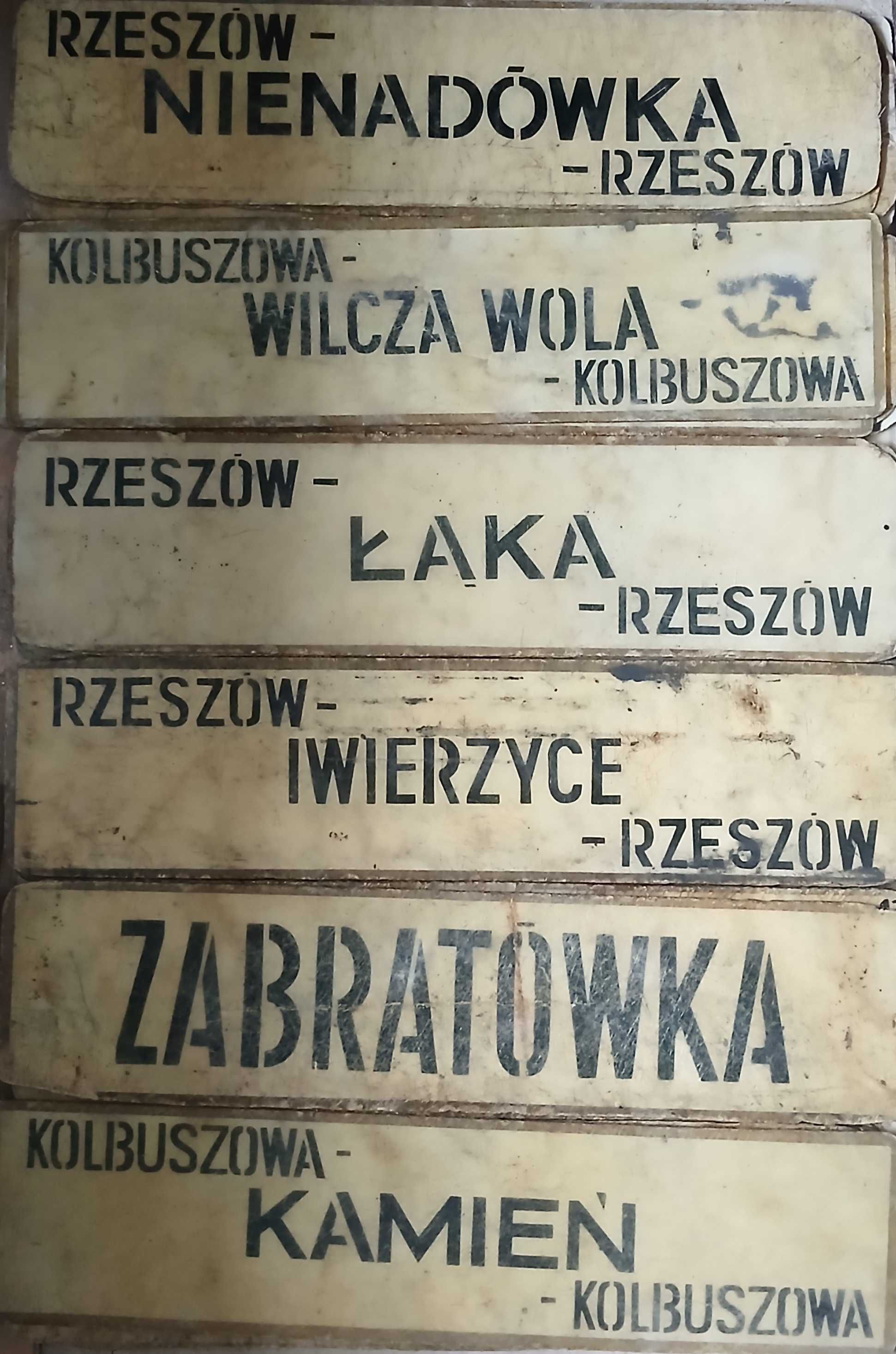 Tablice PKS kierunkowe włókno szklane stare.