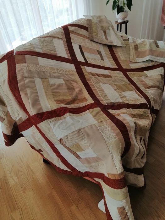 Narzuta patchwork na łóżko