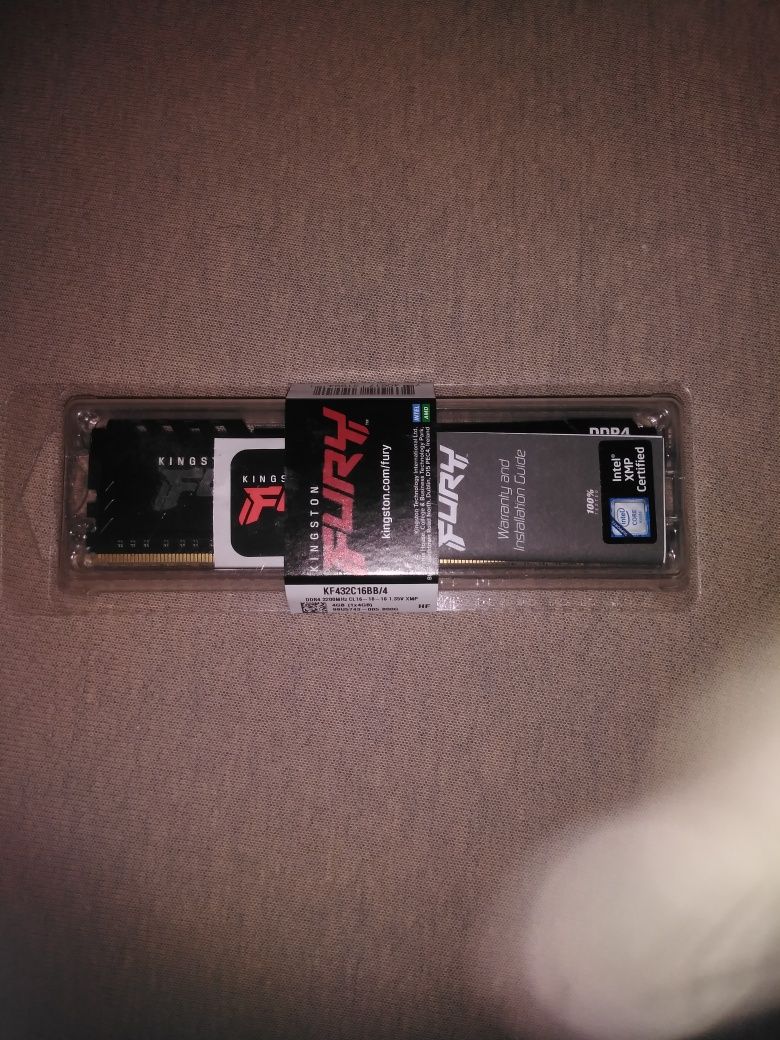 Kingston FURY 4GB (1x4GB) 3200MHz CL16 Beast Black