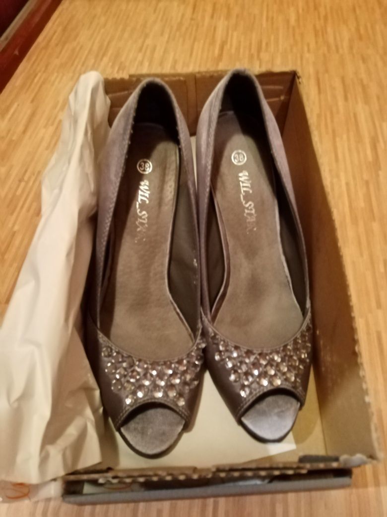 Buty rozmiar 38