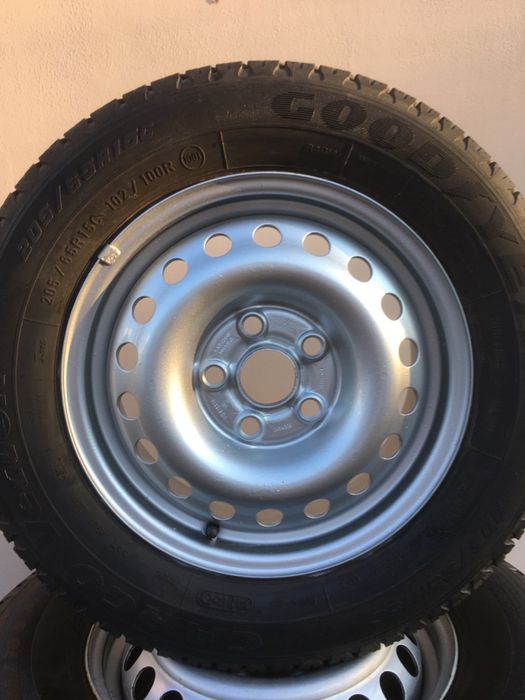 Диск з резиною на T4 5x112 R15 ET55 6Jx15H2 Резина Goodyear 205/65R15C