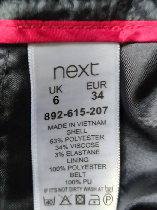 Damskie czarne, grubsze, jesienno zimowe chinosy z paskiem Next