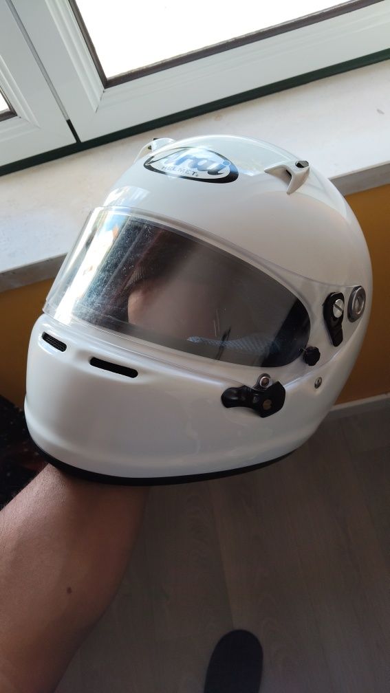 Capacete arai sk6 karting
