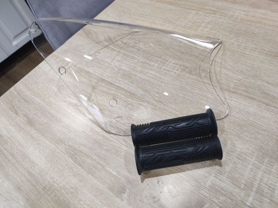 Para-brisas Original + Punhos Originais Benelli TRK 702 – Como Novos!