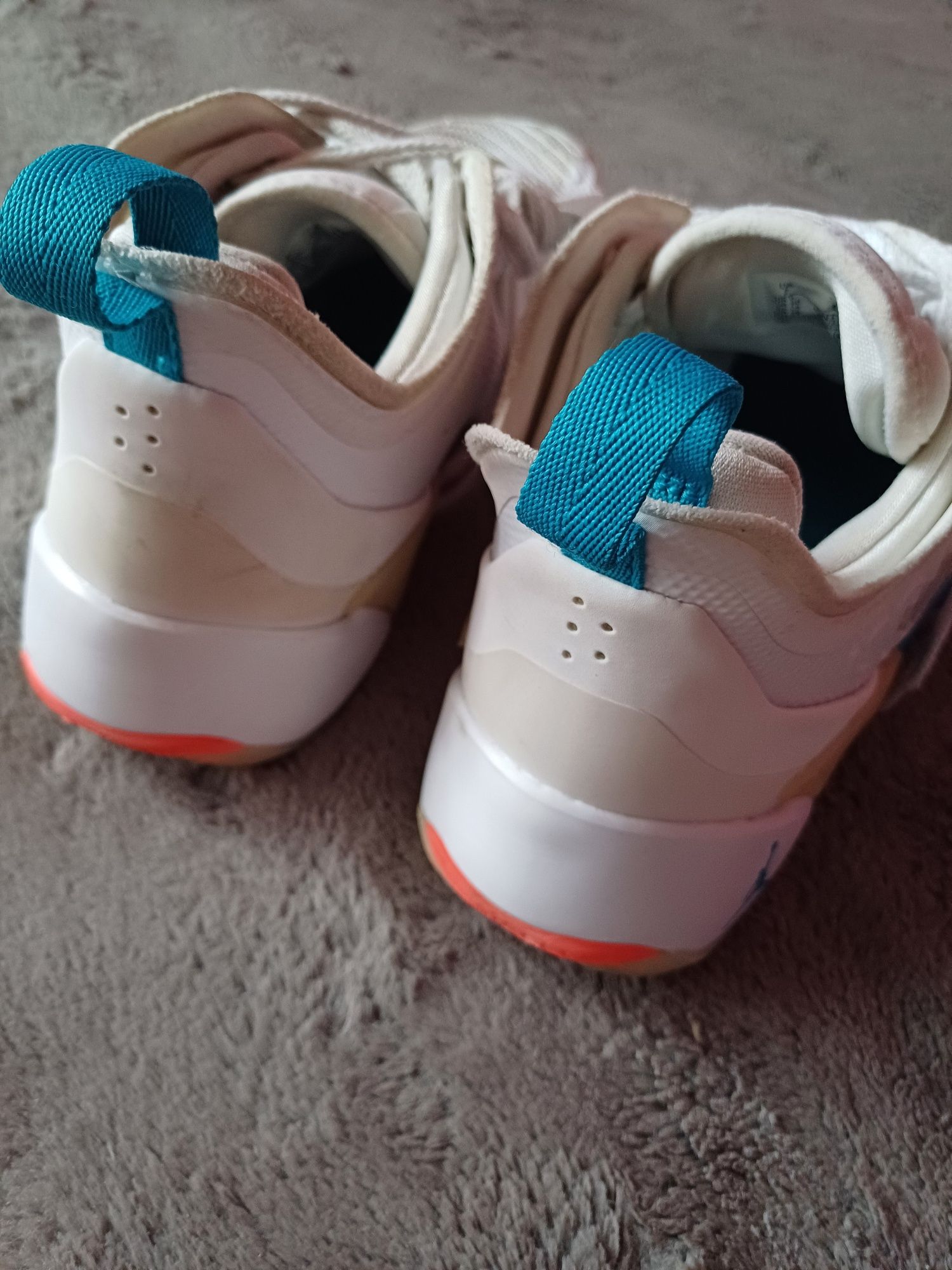 Buty oryginalne Jordan Luka na ostatnim zdjęciu potwierdzenie z orygin