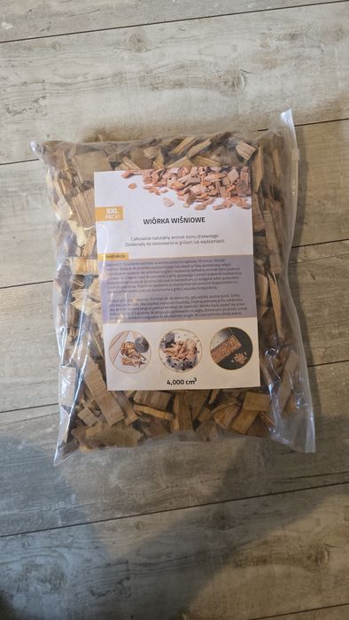 Wiórka wiśniowe wiórki do grillowania wędzenia na grillu