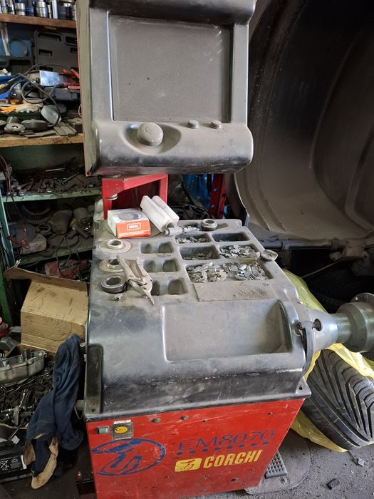 Wyważarka Corghi EM 8070